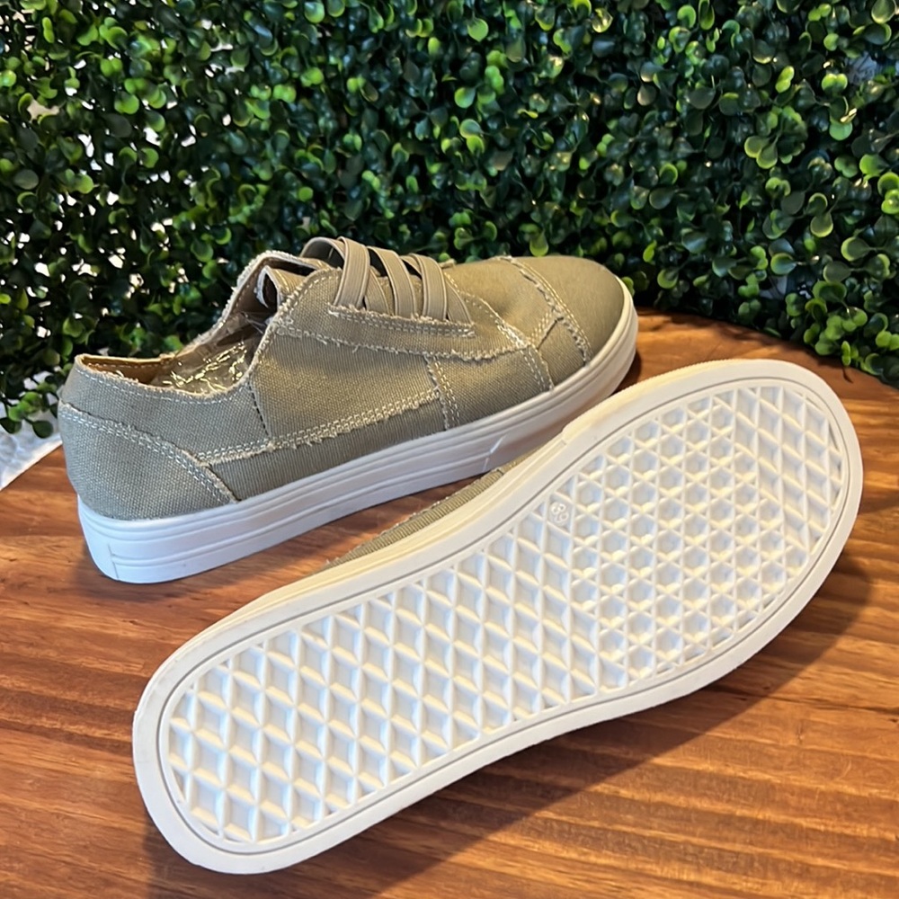 NEW Olive Green Elastic Lace Women’s Shoes- Size 8 - Picture 10 of 11